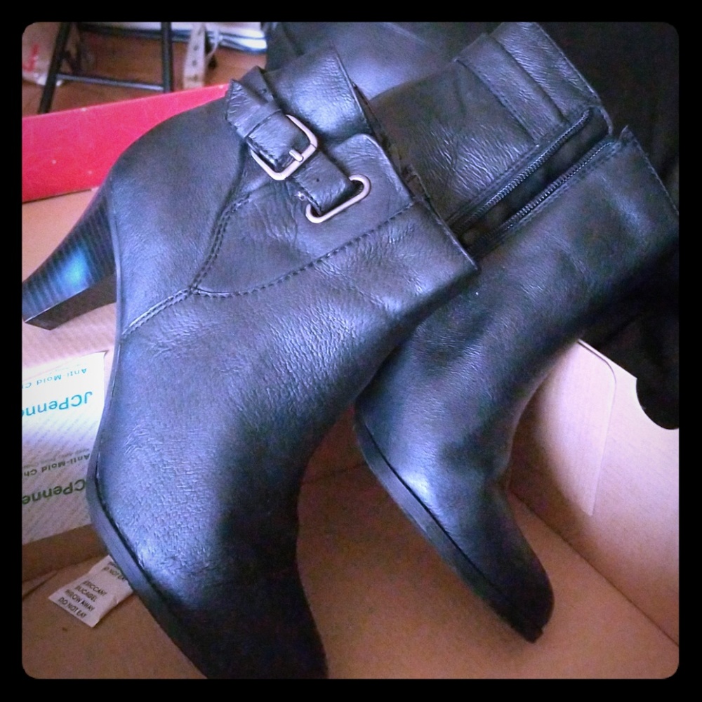 Kitten Booties - image 1